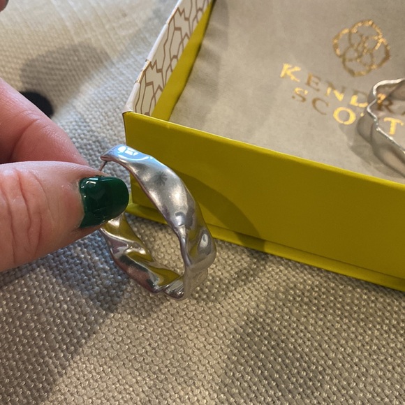 Kendra Scott Earrings AND Bracelet Set - Picture 2 of 6